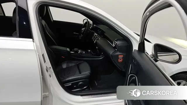 Mercedes-Benz A-Class W177 2020 Белый из Кореи, фото 2