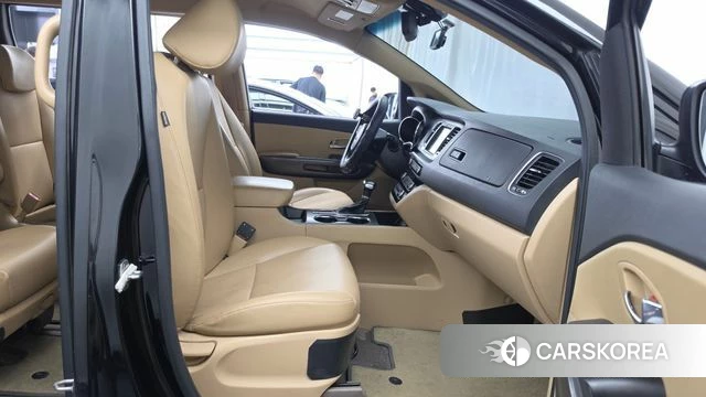 Kia The New Carnival 2019 Черный из Кореи, фото 2