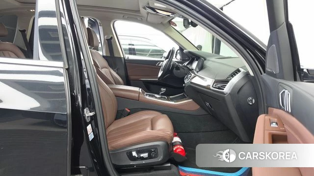 BMW X5 (G05) 2021 Черный из Кореи, фото 2