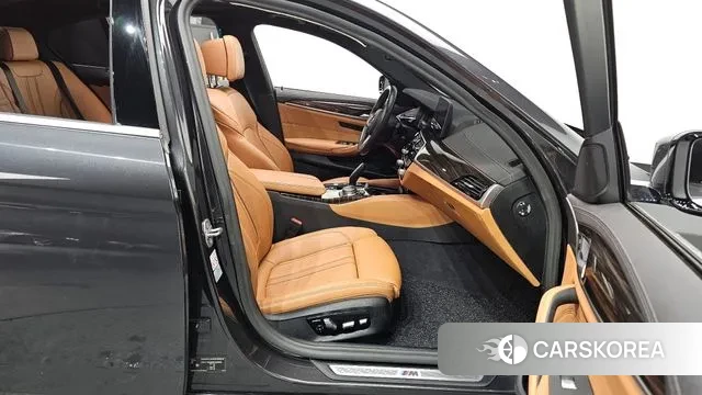 BMW 5 Series (G30) 2021 Серый из Кореи, фото 2