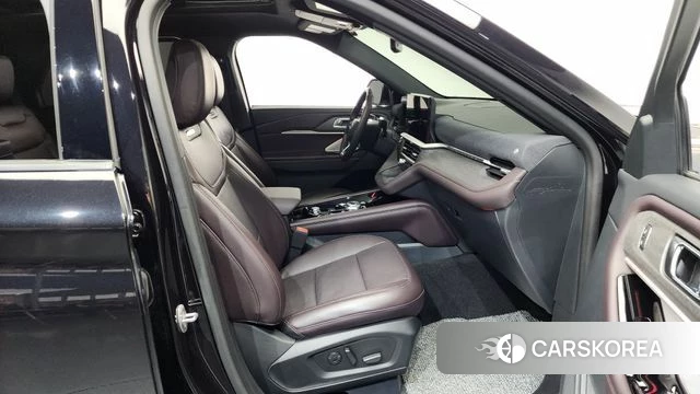 Ford Explorer 6th Generation 2025 Черный из Кореи, фото 2