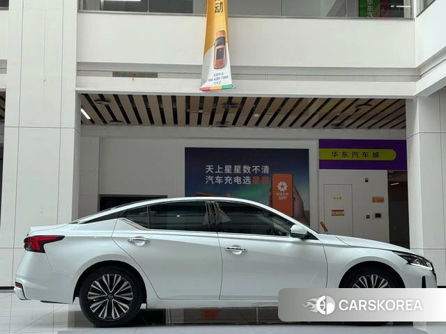 Nissan Teana 2023 Белый из Китая, фото 2