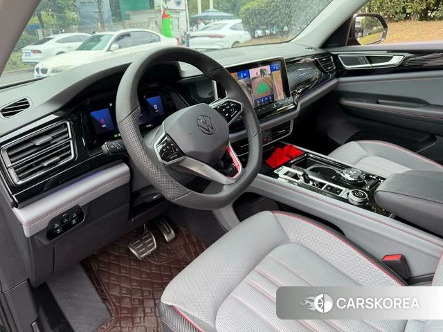 Volkswagen Tourang 2024 Черный из Китая, фото 2