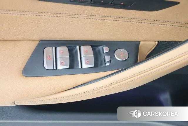 BMW 5 series (imported) 2022 Зеленый из Китая, фото 2