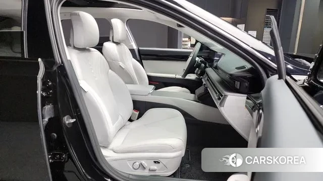 Hyundai Grandeur Hybrid (GN7) 2023 Черный из Кореи, фото 2