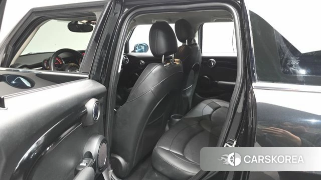 Mini Cooper 2022 Черный из Кореи, фото 2