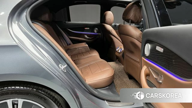 Mercedes-Benz E-Class W213 2022 Серый из Кореи, фото 2
