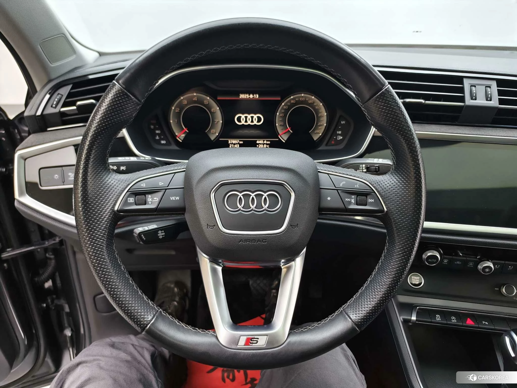 Audi Q3 Sportback 2022 Темно-серый из Китая, фото 2