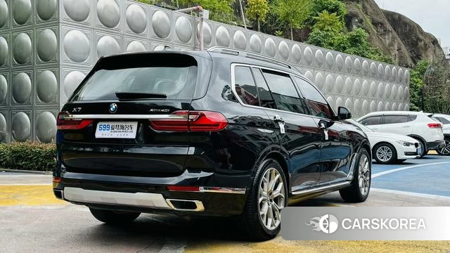 BMW X7 2021 Черный из Китая, фото 2