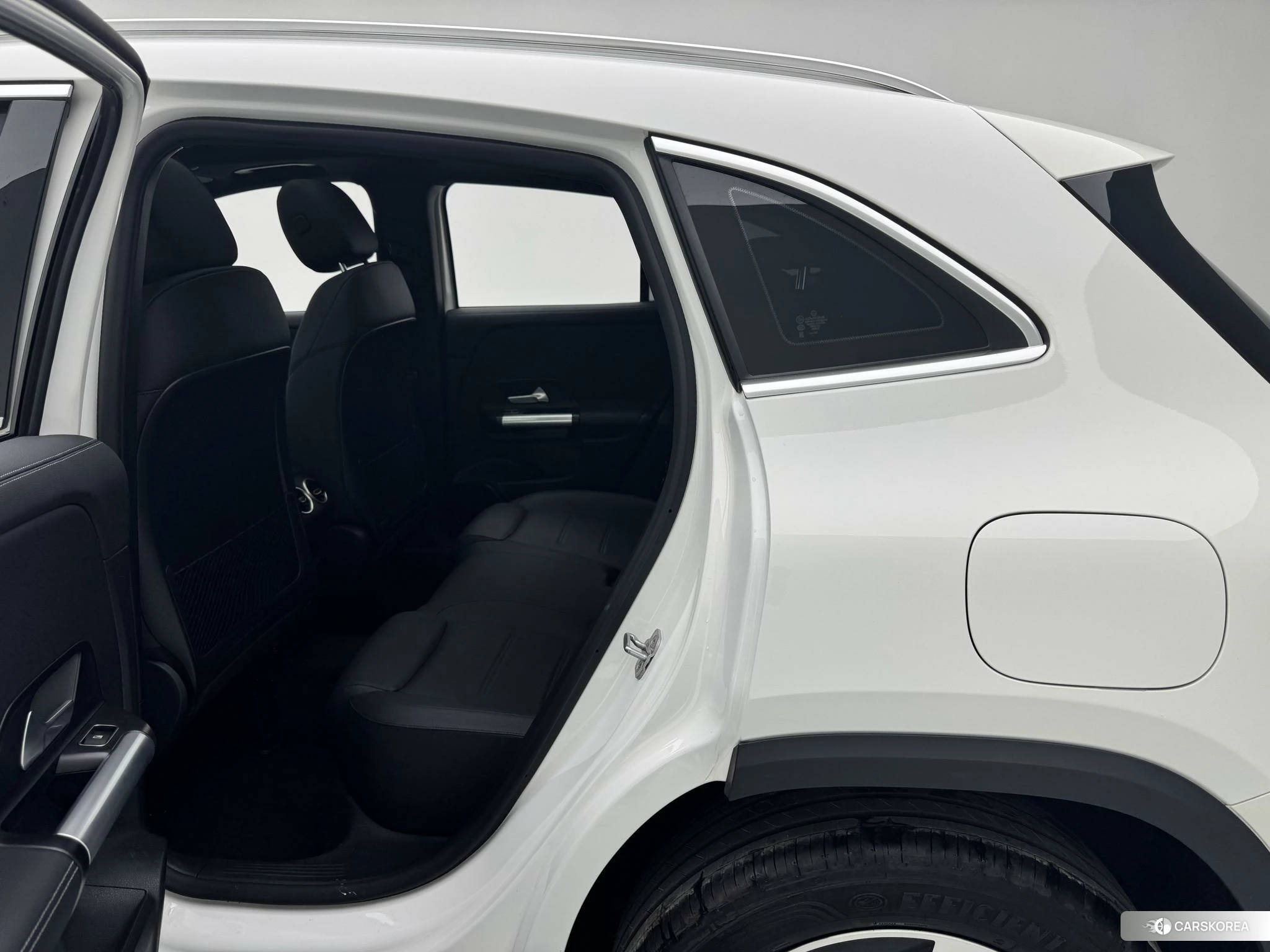 Mercedes-Benz GLA 2023 Белый из Китая, фото 2