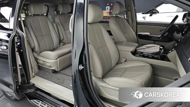 Kia The New Carnival 2018 Черный из Кореи, фото 2