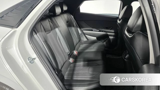 Hyundai The New Avante (CN7) 2023 Серый из Кореи, фото 2