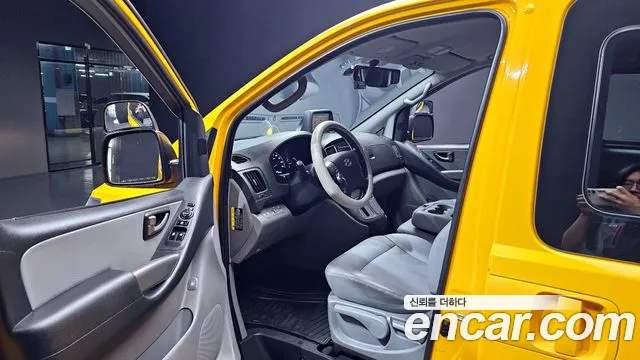 Hyundai The New Grand Starex 2018 Желтый из Кореи, фото 2