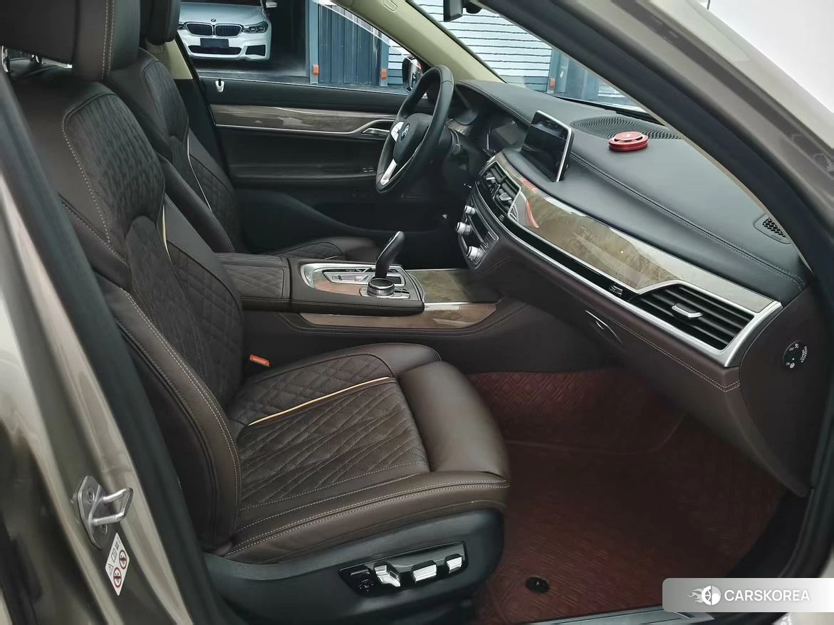 BMW 7 series 2019 Шампань из Китая, фото 2