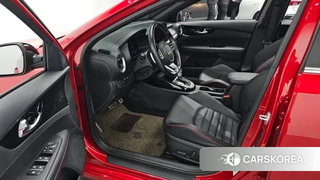 Kia The New K3 2nd generation 2022 Красный из Кореи, фото 2