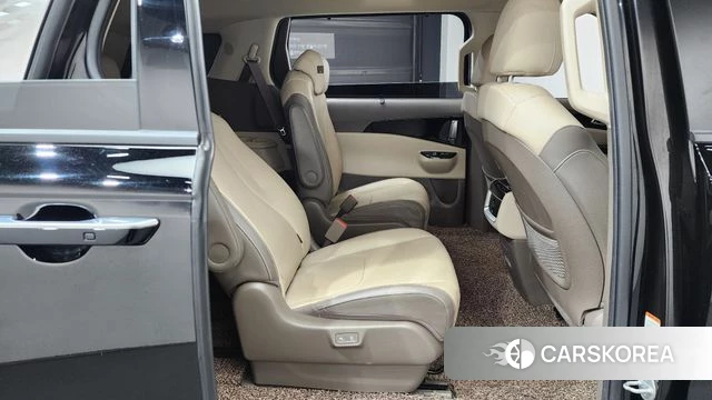 Kia Carnival 4th generation 2022 Черный из Кореи, фото 2