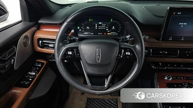 Lincoln Aviator 2nd generation 2021 Белый из Кореи, фото 2