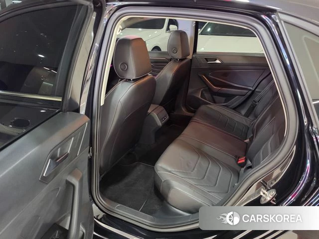 Volkswagen 7th Generation of Jetta 2022 Черный из Кореи, фото 2
