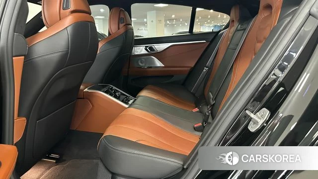 BMW 8 Series (G15) 2024 Черный из Кореи, фото 2
