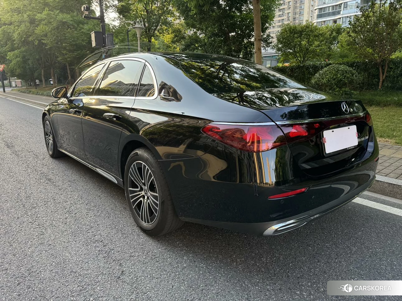 Mercedes-Benz E-class 2024 Черный из Китая, фото 2