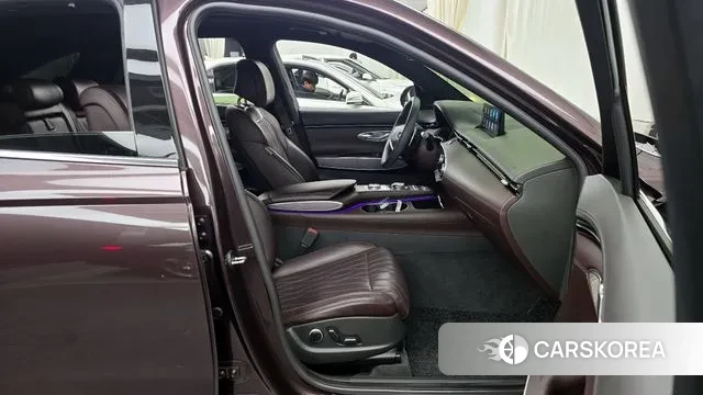 Genesis GV70 2021 Красный из Кореи, фото 2