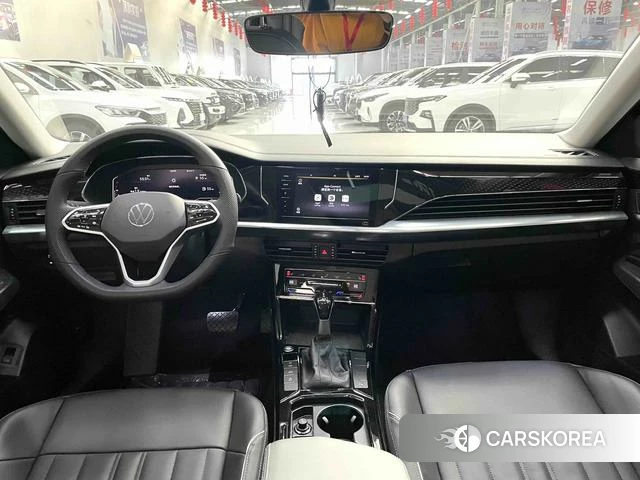 Volkswagen Passat 2023 Черный из Китая, фото 2