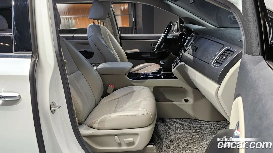 Kia The New Carnival 2018 Белый из Кореи, фото 2