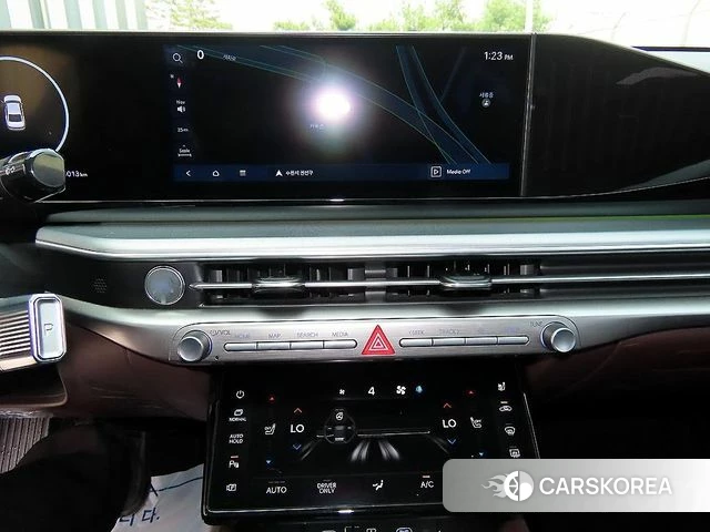 Hyundai Grandeur Hybrid (GN7) 2023 Белый из Кореи, фото 2