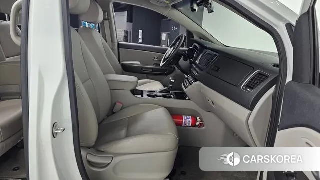 Kia The New Carnival 2018 Белый из Кореи, фото 2