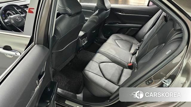 Toyota Camry (XV70) 2019 Коричневый из Кореи, фото 2