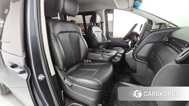 Hyundai Staria 2024 Серый из Кореи, фото 2