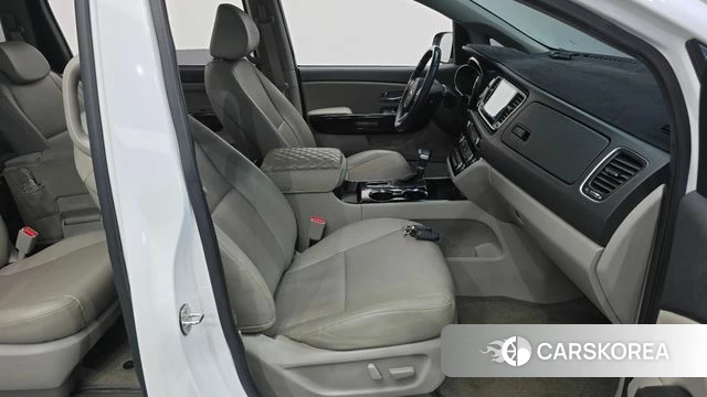 Kia The New Carnival 2019 Белый из Кореи, фото 2