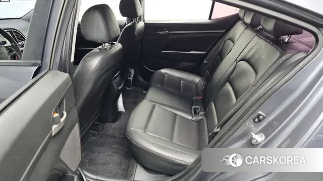 Hyundai Avante AD 2018 Серый из Кореи, фото 2