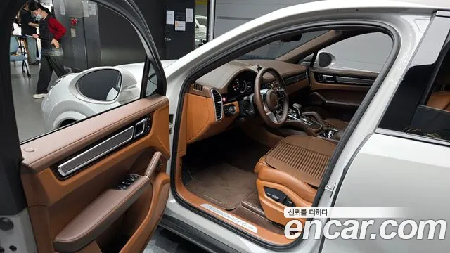 Porsche Cayenne (PO536) 2023 Серебристо-серый из Кореи, фото 2