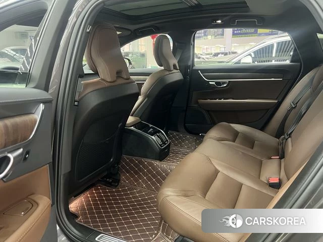 Volvo S90 2025 Темно-серый из Китая, фото 2