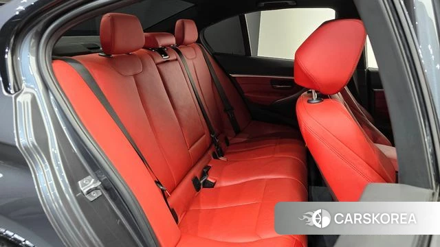 BMW 3 Series (F30) 2018 Серый из Кореи, фото 2