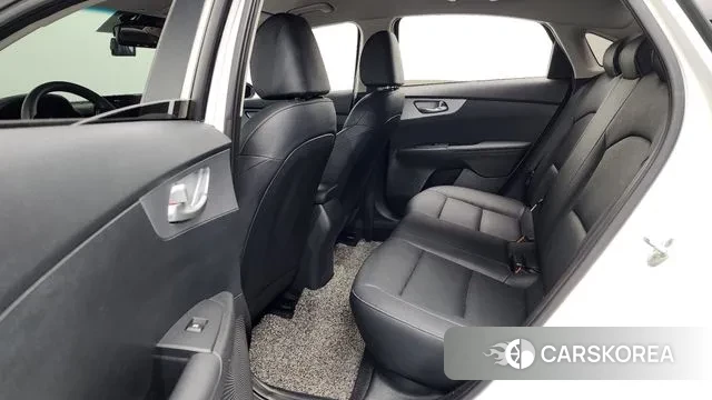 Kia The New K3 2nd generation 2022 Белый из Кореи, фото 2