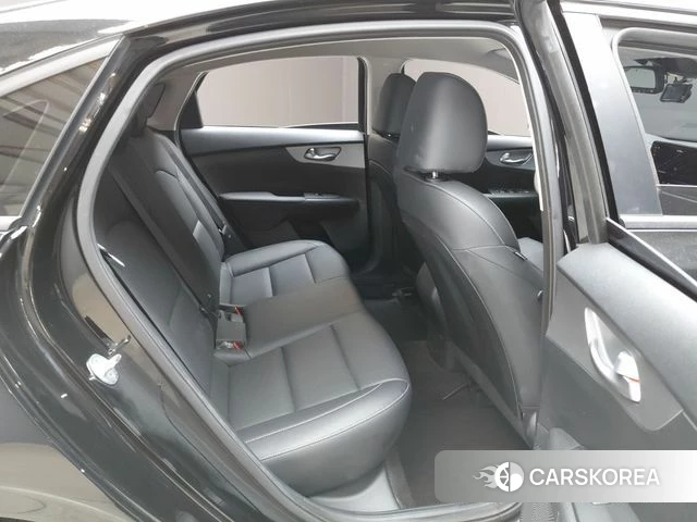 Kia The New K3 2nd generation 2022 Черный из Кореи, фото 2