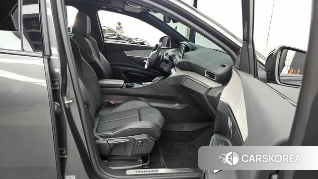 Peugeot 3008 second generation 2022 Серый из Кореи, фото 2
