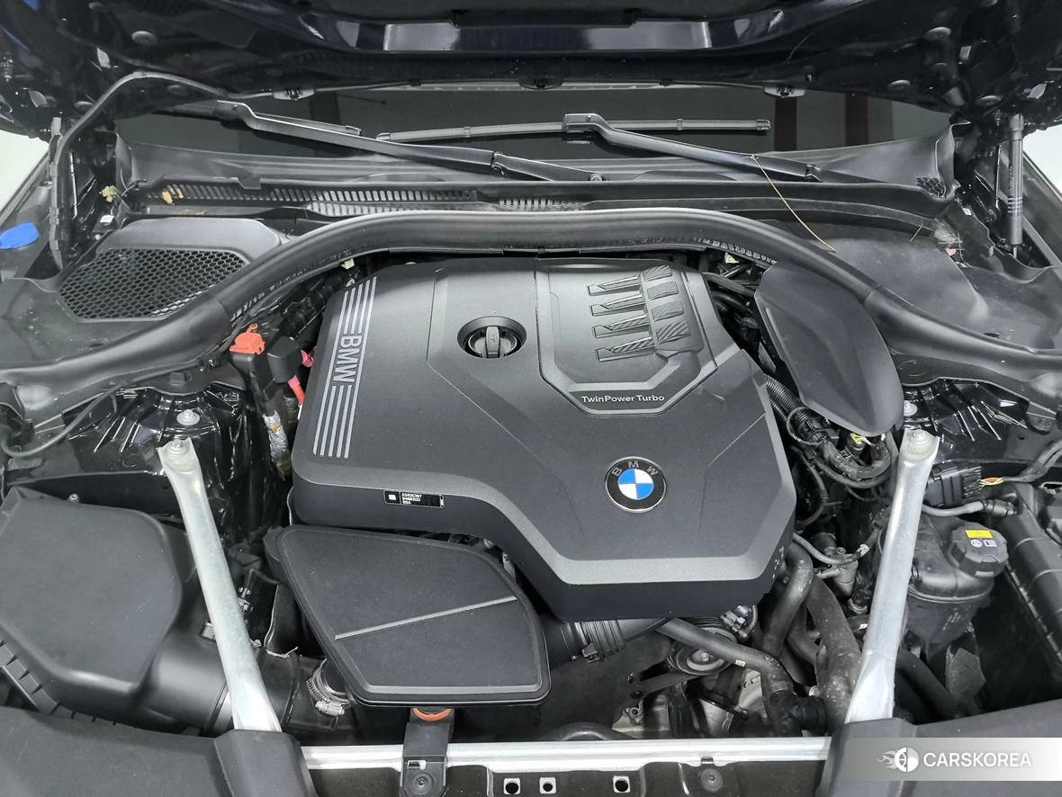BMW 5 series 2021 Черный из Китая, фото 2