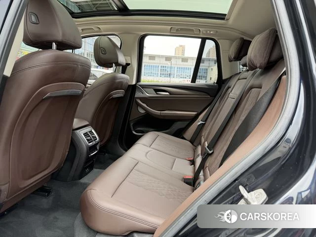 BMW X3 2022 Черный из Китая, фото 2