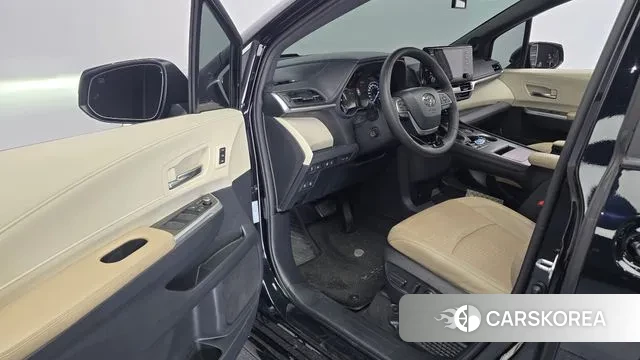 Toyota Sienna 4th Generation 2021 Черный из Кореи, фото 2