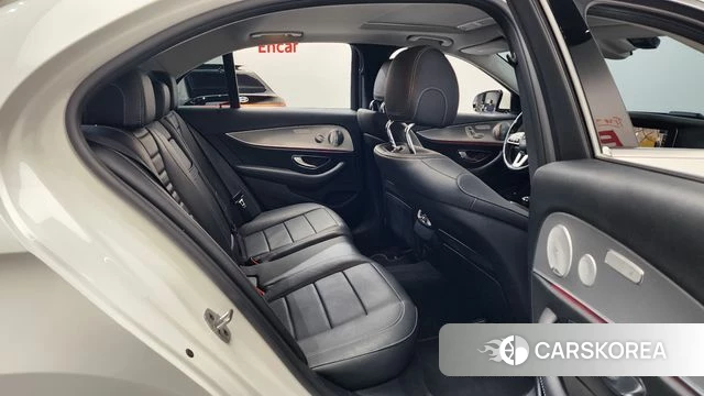 Mercedes-Benz E-Class W213 2019 Белый из Кореи, фото 2