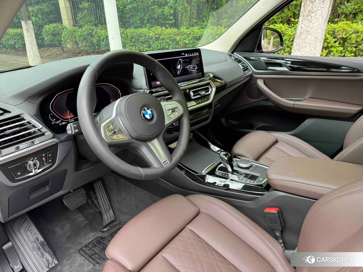 BMW X3 2021 Черный из Китая, фото 2