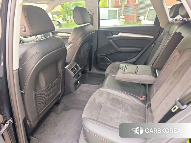 Audi Q5L 2020 Черный из Китая, фото 2