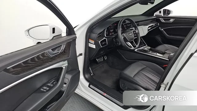 Audi A6 (C8) 2021 Белый из Кореи, фото 2