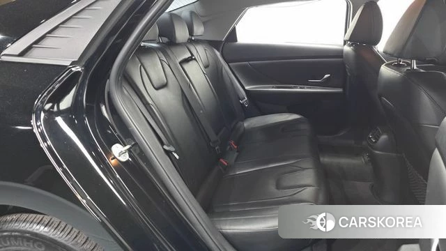 Hyundai Avante (CN7) 2022 Черный из Кореи, фото 2