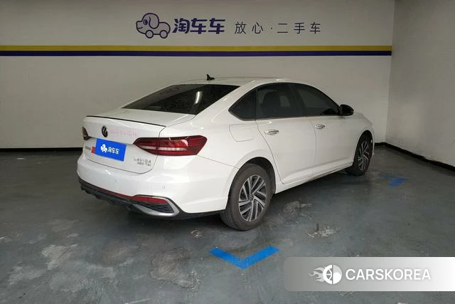 Volkswagen Lavida 2023 Белый из Китая, фото 2