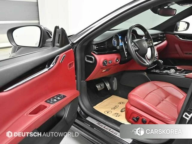 Maserati Quattroporte 2018 Черный из Кореи, фото 2