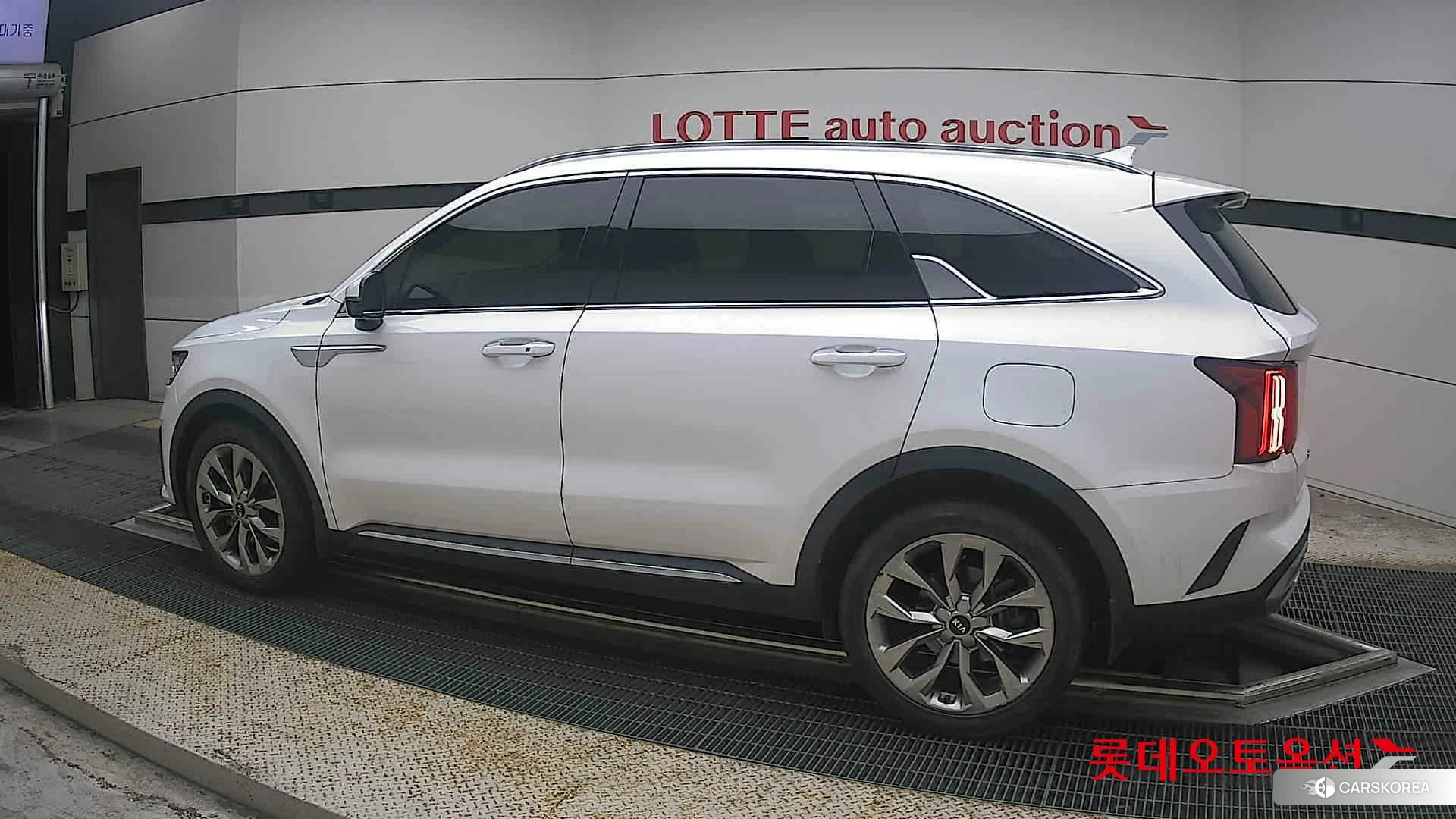 Kia Sorento 2021 Snow White Pearl (optional) из Кореи, фото 2